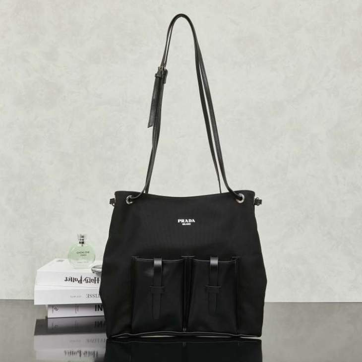 Picture of Prada Handbags _SKUfw226957130fw